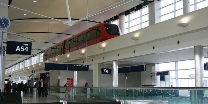 What time does the Spirit ticket counter open at the DTW terminal