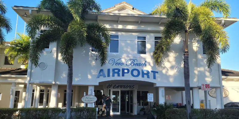 Where does Breeze Airlines fly to from Vero Beach